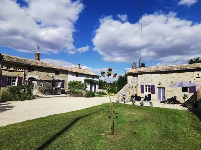 Gîtes La Roche Élie à Rom
