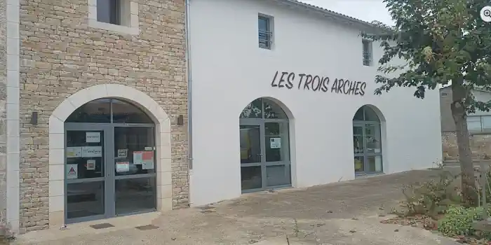 Médiathèque à Celles-sur-Belle Médiathèque à Celles-sur-Belle